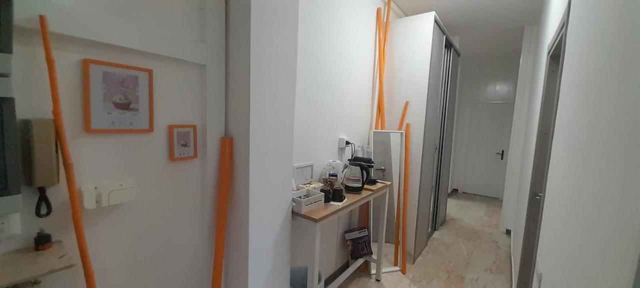 I Feel Orange Hotell Legnano Exteriör bild