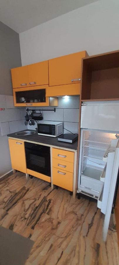 I Feel Orange Hotell Legnano Exteriör bild